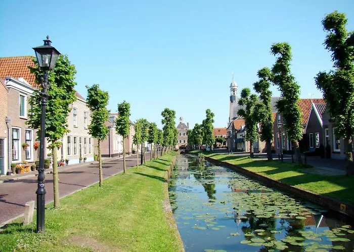 In Near The Nieuport